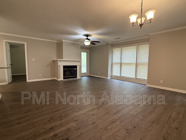 Foto del edificio - 4988 7 Pine Cir