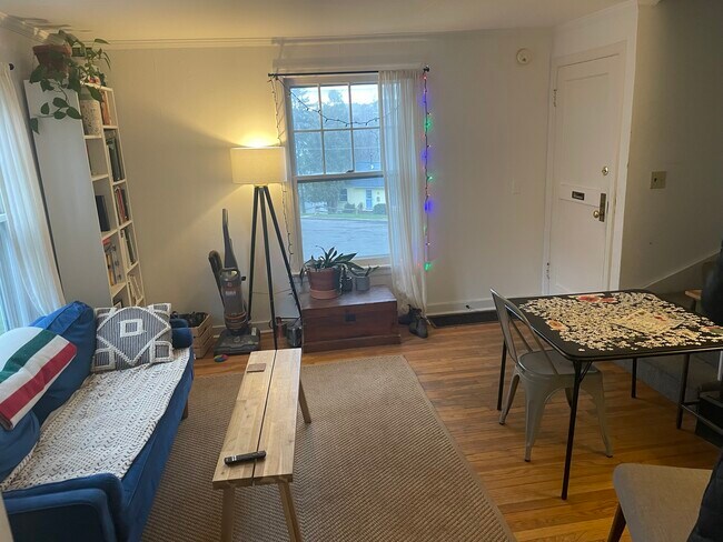 Foto del edificio - 115 Crescent Plz