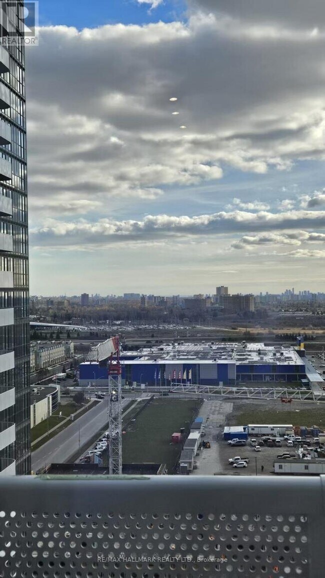 Photo du bâtiment - 8 Interchange Wy