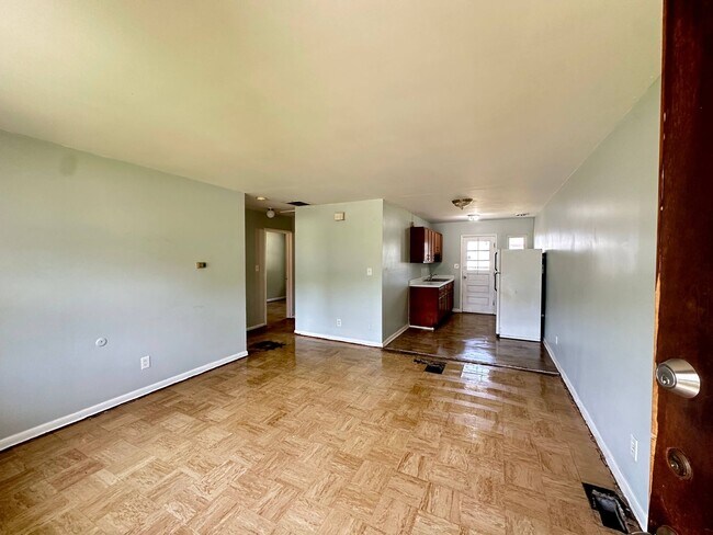 Building Photo - 2723 McCall St