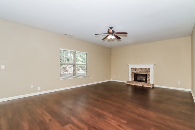 Foto del edificio - 174 Brightondale Blvd