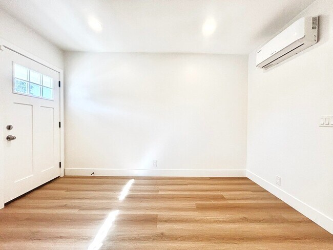 Foto del edificio - 854 Orange Ave