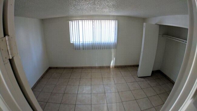 Foto del edificio - 725 E Elm St