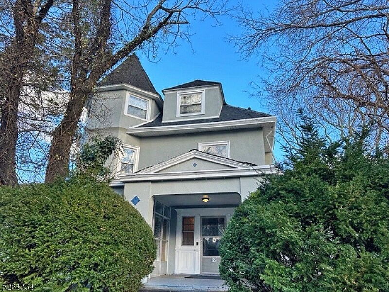 79 Valley Rd Unit B, Montclair, NJ 07042 Room for Rent in Montclair