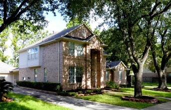 Building Photo - 218 Heathbrook Ln