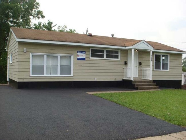 Photo - 1014 E Colvin St House