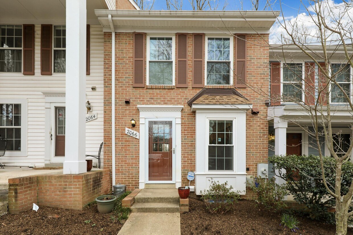 Primary Photo - 2066 Derby Ridge Ln