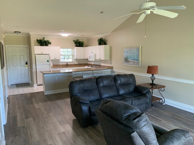 Foto del edificio - 4815 Orchid Way
