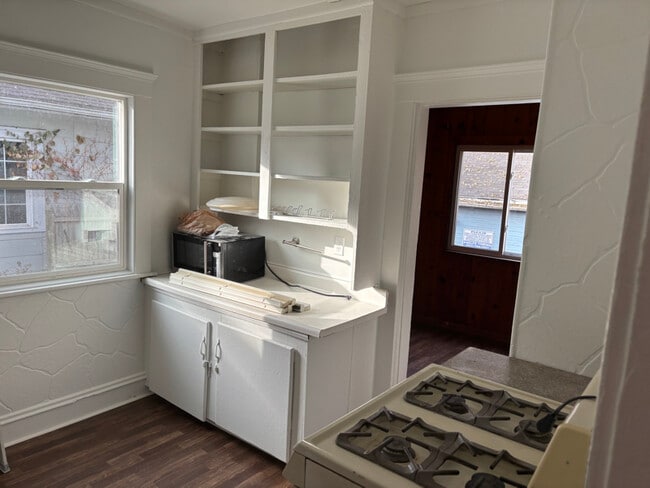 Building Photo - 1310 S Jackson St