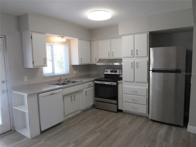 Building Photo - 2067 Timber Ln