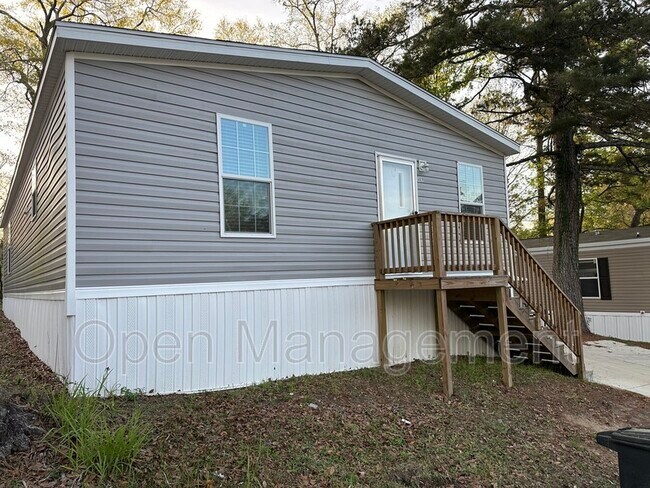 Building Photo - 356 Bayhead Dr