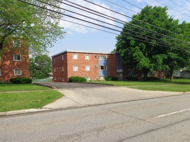 Park Pointe – photo 1 of 11