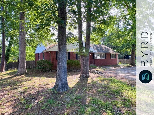 Foto del edificio - 7736 Turf Ln
