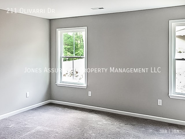 Building Photo - 211 Olivarri Dr