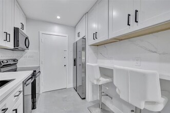 Building Photo - 2271 NE 68th St