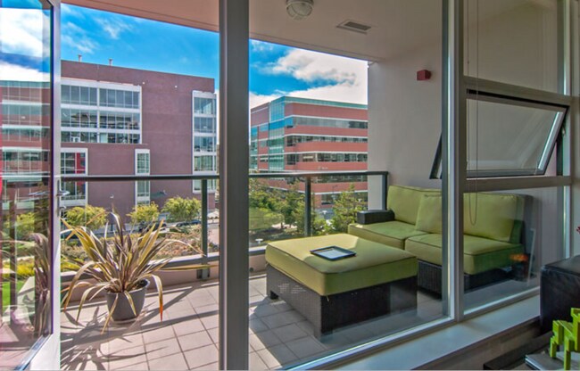 Foto del edificio - 330 Mission Bay Boulevard North