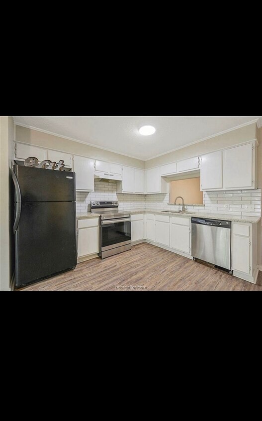 Building Photo - 2000 Monito Way