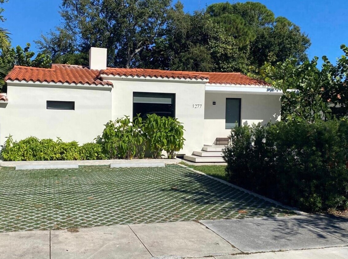 Foto principal - 1277 SW 19th St