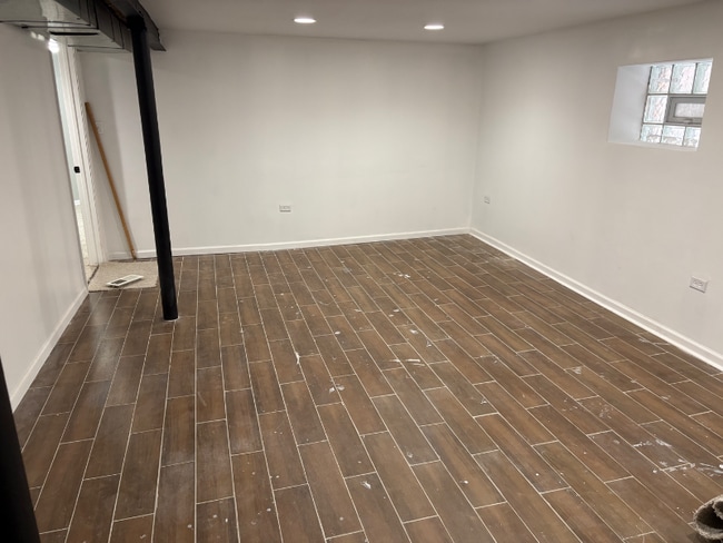 Building Photo - 7744 S Clyde Ave