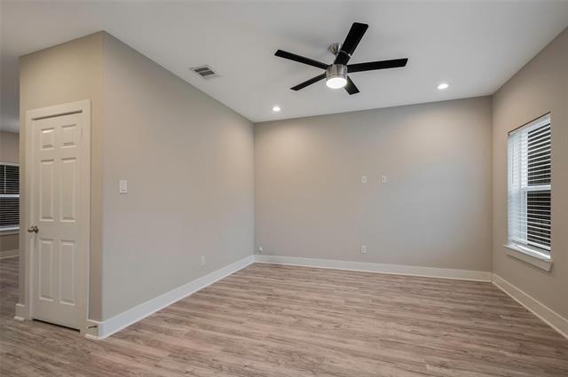 Foto del edificio - 5000 Linder Ave