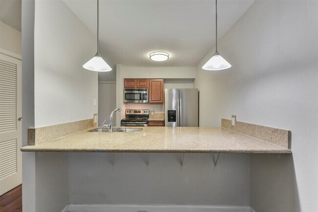 Foto del edificio - 3300 Yorktown St
