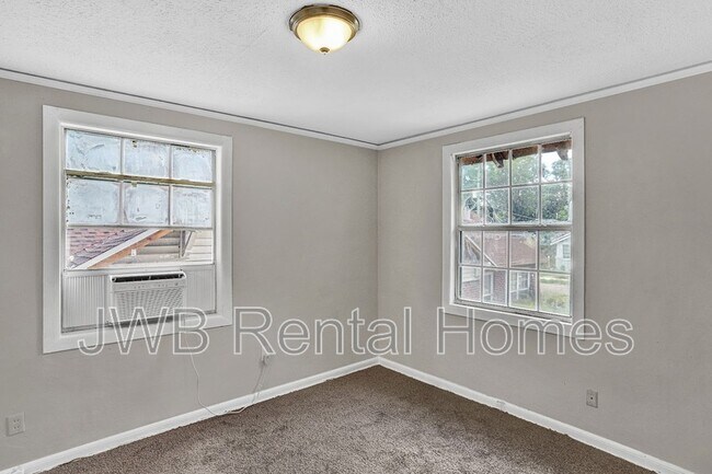 Foto del edificio - 533 E 27th St