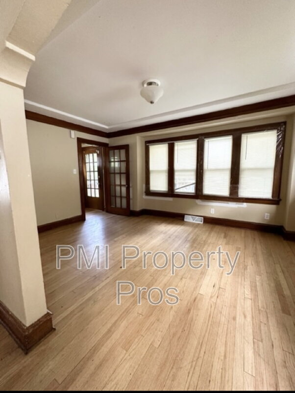 Building Photo - 4531 N 40th St