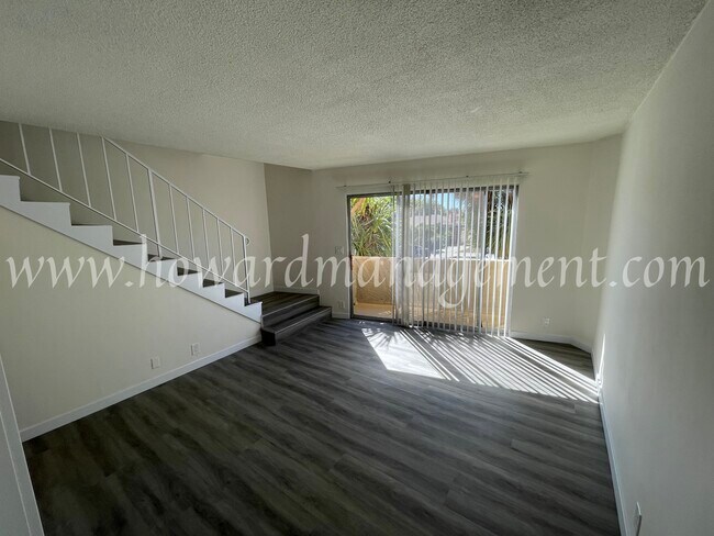 Building Photo - 4250 Lindblade Dr