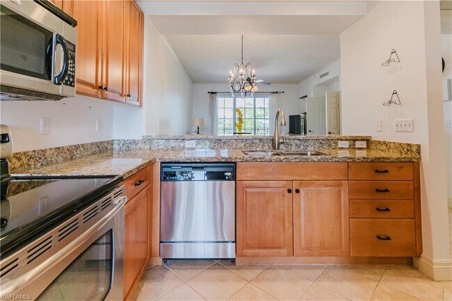 Building Photo - 5068 Annunciation Cir