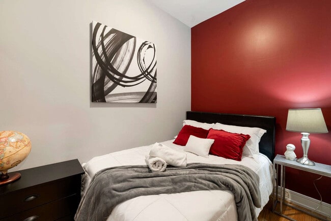 Foto del edificio - 108 S Paulina St