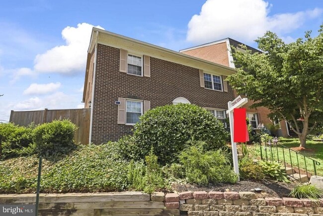 Building Photo - 9904 Hagel Cir
