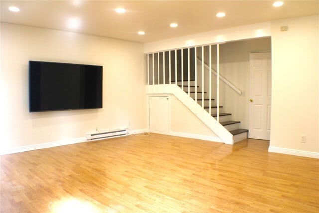 Building Photo - 376 Miraleste Dr