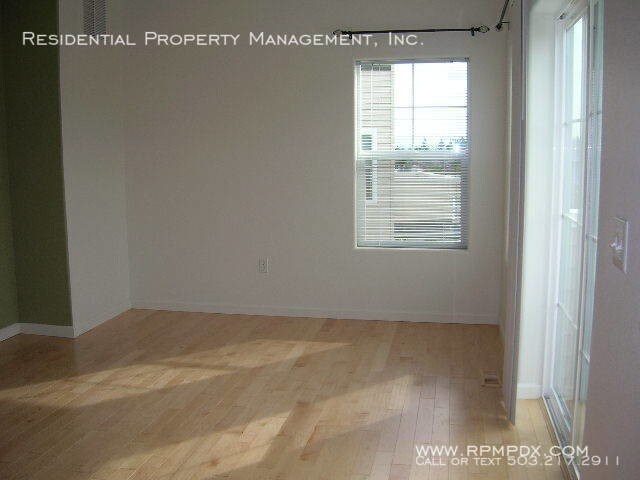 Building Photo - 15170 SW Warbler Way
