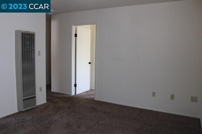 Foto del edificio - 5231 McBryde Ave