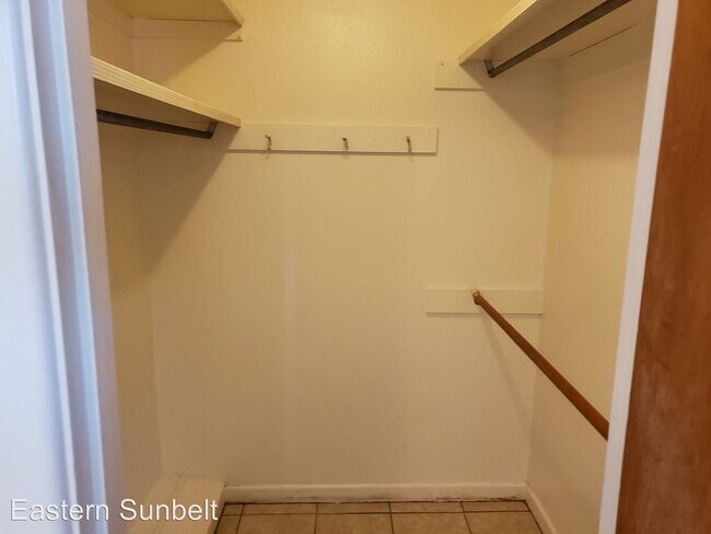 Foto del edificio - 928 Cameo St