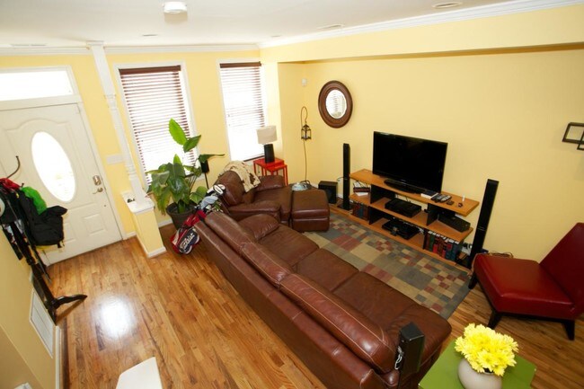 Foto del edificio - 777 Kenyon St NW