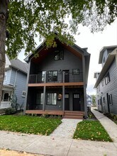 Building Photo - 1110 7th St SE
