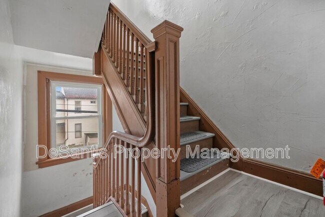 Foto del edificio - 512 S Millvale Ave