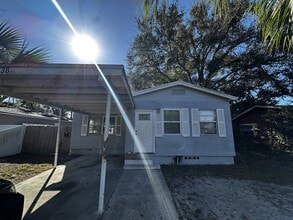 Building Photo - 3136 17th Ave S