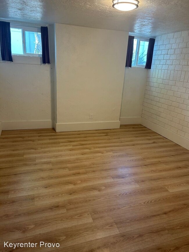 Building Photo - 1 br, 1 bath House - 76 W 200 S Unit 2