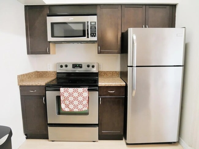 Building Photo - 4668 Pembrook Pl