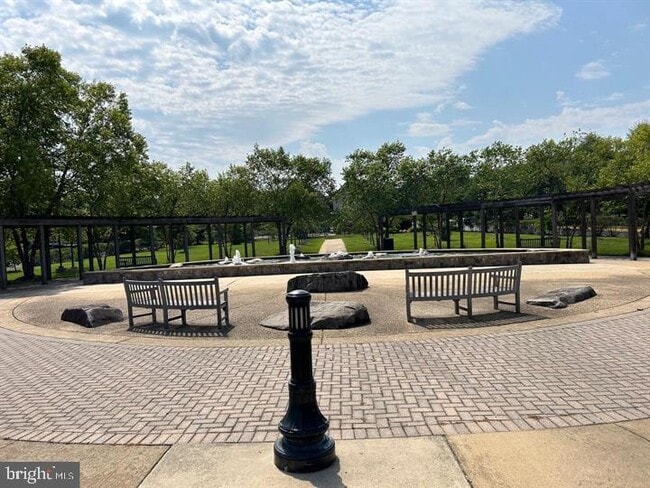 Building Photo - 5658 Lierman Cir