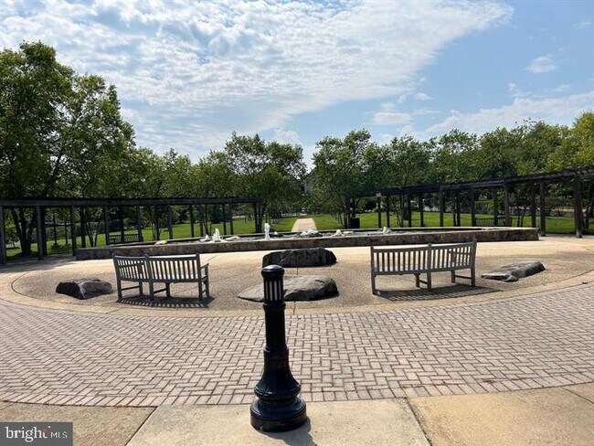 Foto del edificio - 5658 Lierman Cir