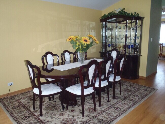 Foto del edificio - 5453 W 137th St