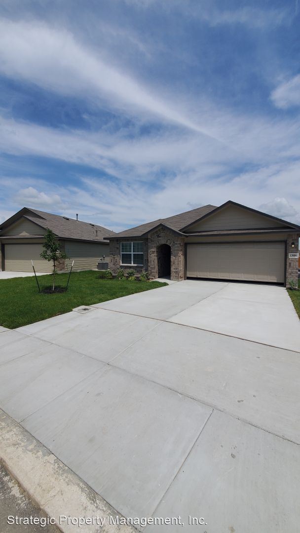 Building Photo - 4 br, 2 bath House - 13006 Scenic Ritter