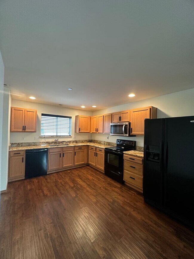 Foto del edificio - 1449 Burnside Pl