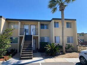 Building Photo - 300 Miracle Strip Pkwy