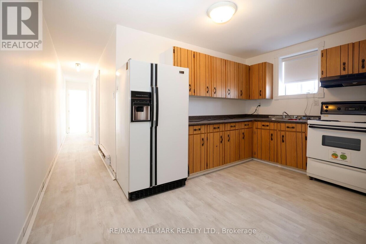 Photo principale - 37-37 Holland St W