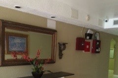 Entrance lobby - 820 Lavers Cir
