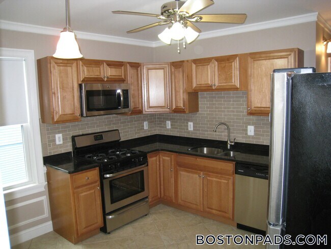 Building Photo - 40 Turner St